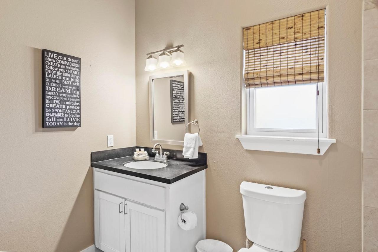 New 5 Bdrm W/Pool, Observation Deck Walk To Beach! Port Aransas Extérieur photo