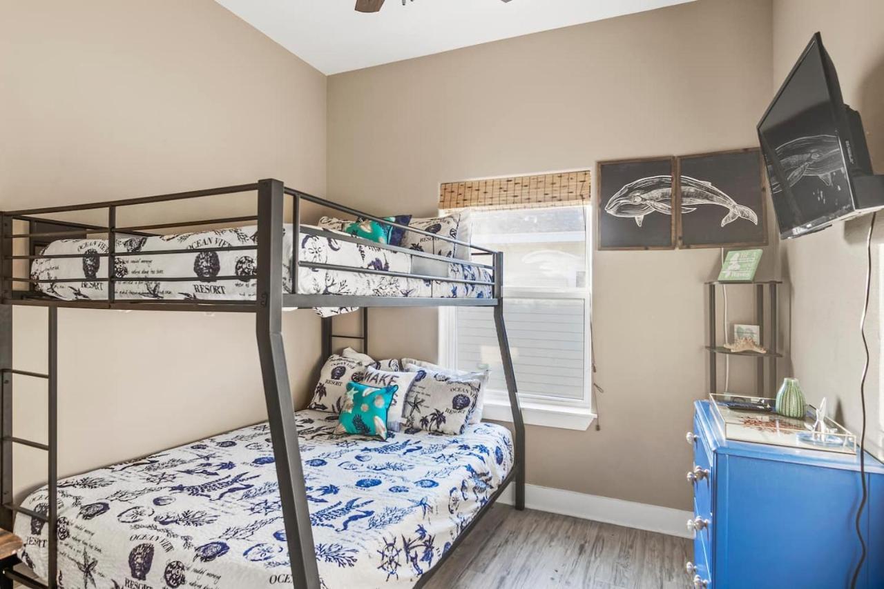 New 5 Bdrm W/Pool, Observation Deck Walk To Beach! Port Aransas Extérieur photo